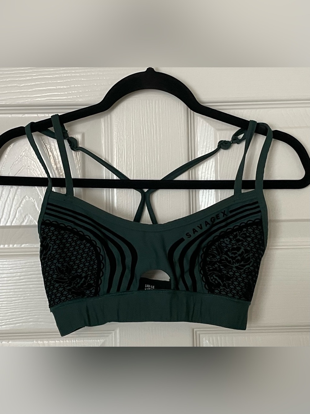 Savage X Fenty Low-impact Sports Bra - Black Floral Lace on Green - Size Small